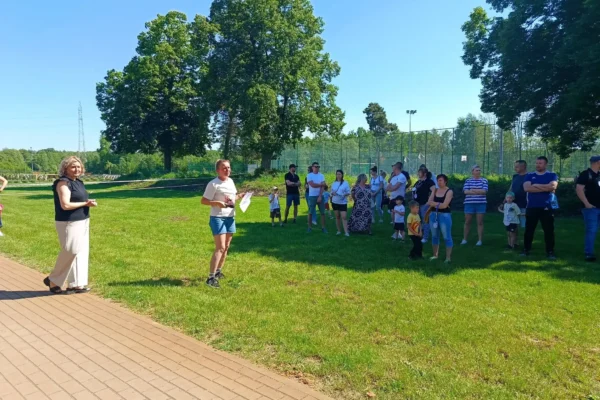 Rodzinny Piknik w Sośniach – Radość i Wspólna Zabawa