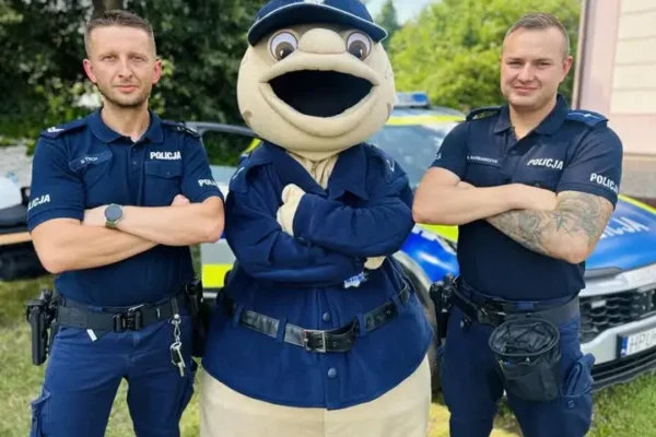 Policjanci z Ostrowa Wielkopolskiego promowali bezpieczne wakacje podczas weekendowych festynów