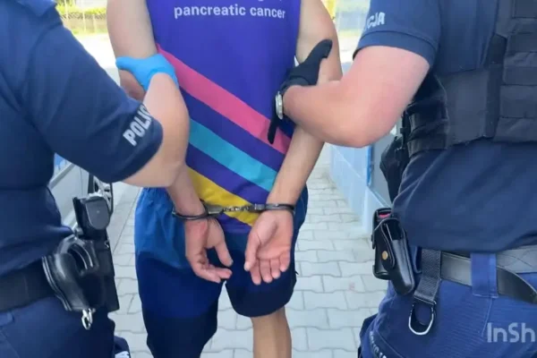 Policjanci zatrzymali 40-latka podejrzanego o kradzieże w galerii handlowej w Ostrowie Wielkopolskim