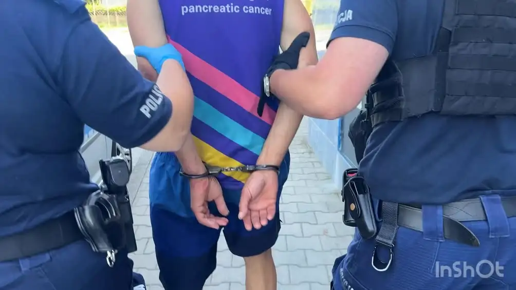 Policjanci zatrzymali 40-latka podejrzanego o kradzieże w galerii handlowej w Ostrowie Wielkopolskim