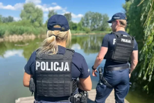 Upały i bezpieczeństwo nad wodą – apel policji