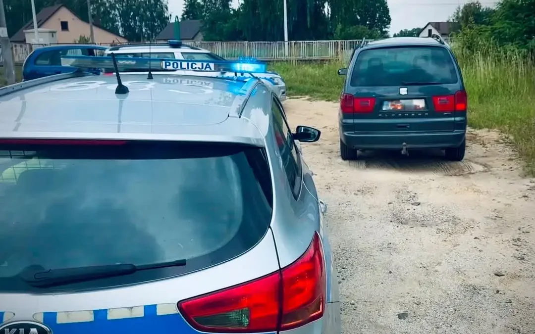 Pijany kierowca spowodował kolizję w Antoninie i uciekł. Miał prawie 2,7 promila