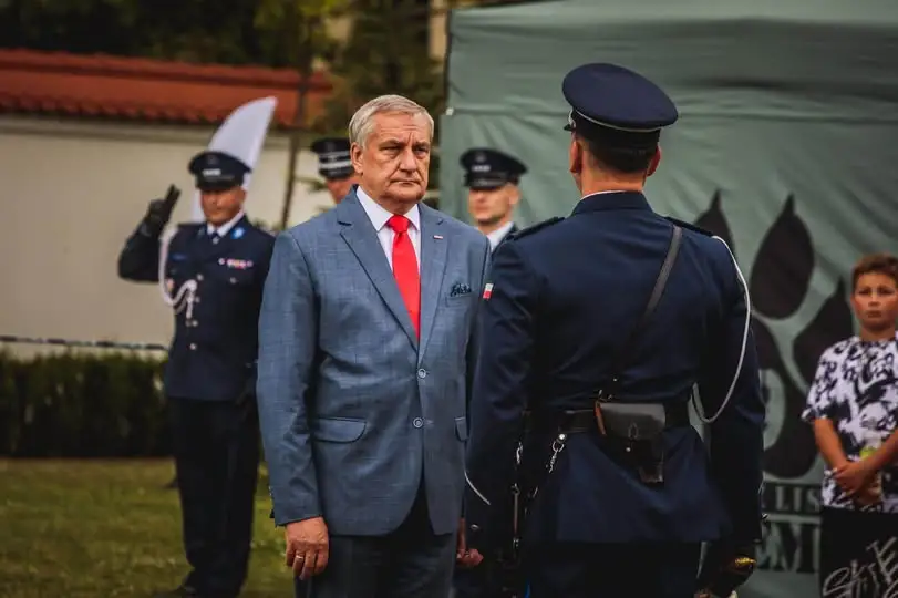Święto Policji w Ostrowie Wielkopolskim – awanse i odznaczenia dla funkcjonariuszy