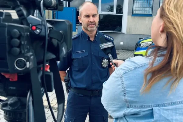 Poznaj swojego dzielnicowego – łatwy kontakt z policjantem w powiecie ostrowskim
