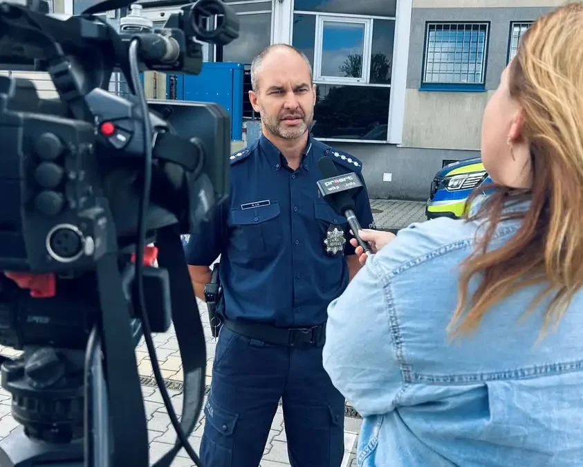 Poznaj swojego dzielnicowego – łatwy kontakt z policjantem w powiecie ostrowskim