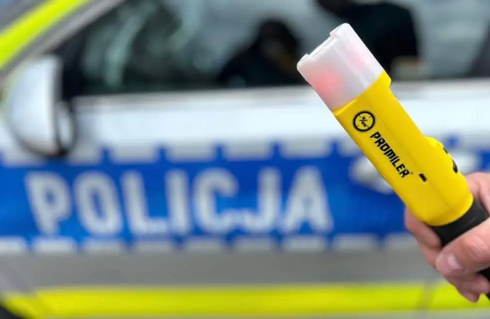 Pijany motorowerzysta spowodował kolizję w Górznie. Miał blisko 3 promile