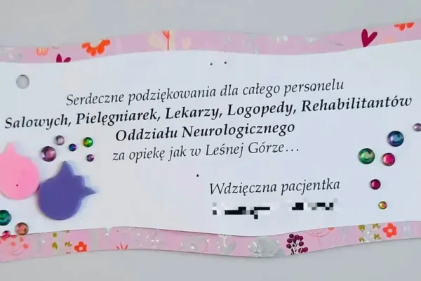 Pacjentka dziękuje personelowi Oddziału Neurologicznego w Ostrowie Wielkopolskim