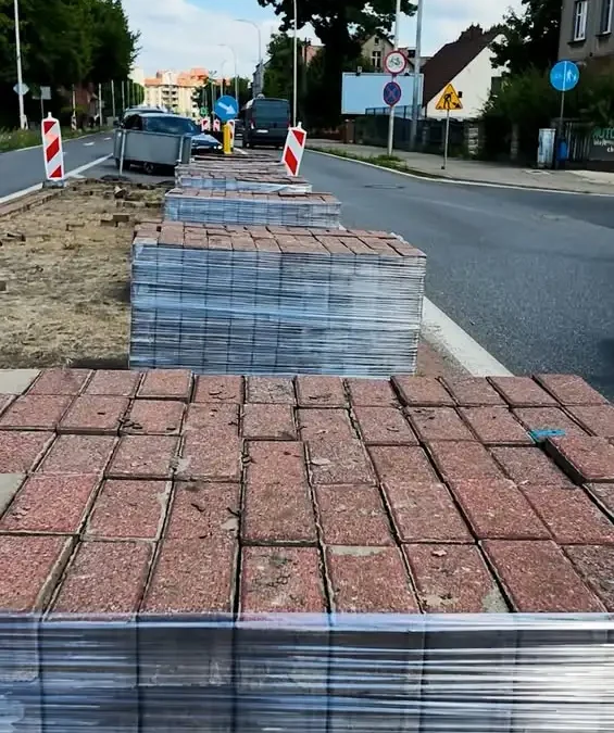 Rusza przebudowa ulicy Wrocławskiej w Ostrowie Wielkopolskim – zieleń, ścieżki i ekologia