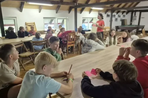 75 uczniów z gminy Ostrów Wielkopolski spędziło wakacje na obozie „Zielona Polana”