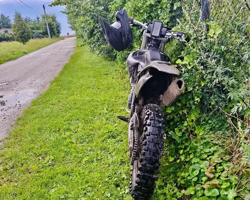 Motocyklista bez prawa jazdy i tablic zatrzymany w Raszkowie