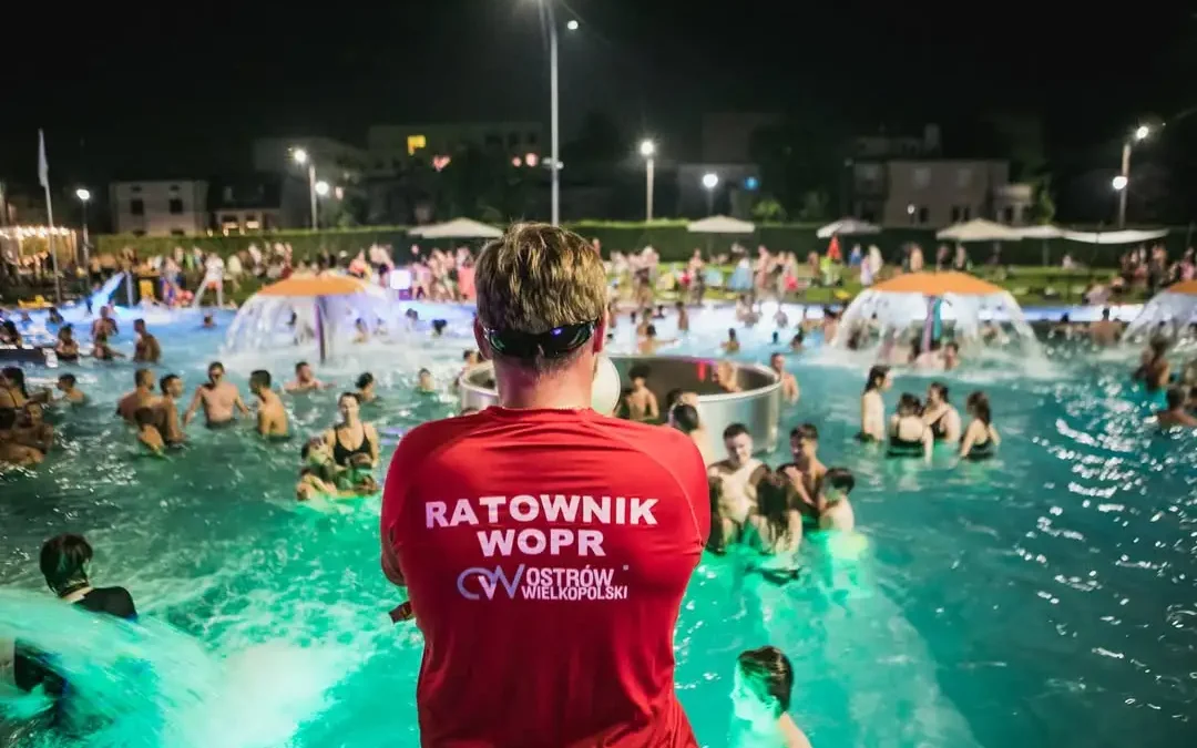 Nocne pływanie na basenie Olimpijska w Ostrowie Wielkopolskim już w piątek