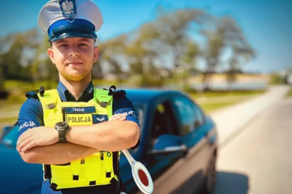 Bezpieczne wakacje: policja apeluje o rozwagę na drodze