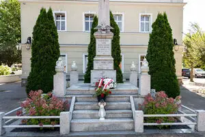 Święto Wojska Polskiego w Raszkowie: hołd dla bohaterów