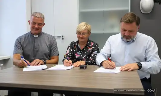 Gmina Ostrów Wielkopolski wspiera renowację XVIII-wiecznej ambony w zabytkowym kościele w Górznie
