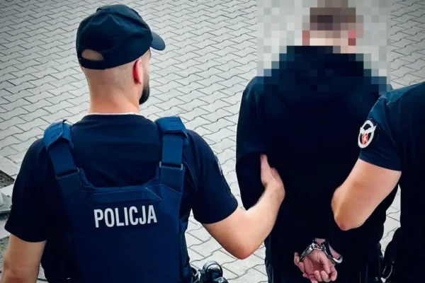 Ostrowscy policjanci zatrzymali dwóch poszukiwanych mężczyzn