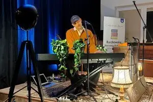 Noc Bibliotek w Raszkowie: bajki, mentalizm i koncert