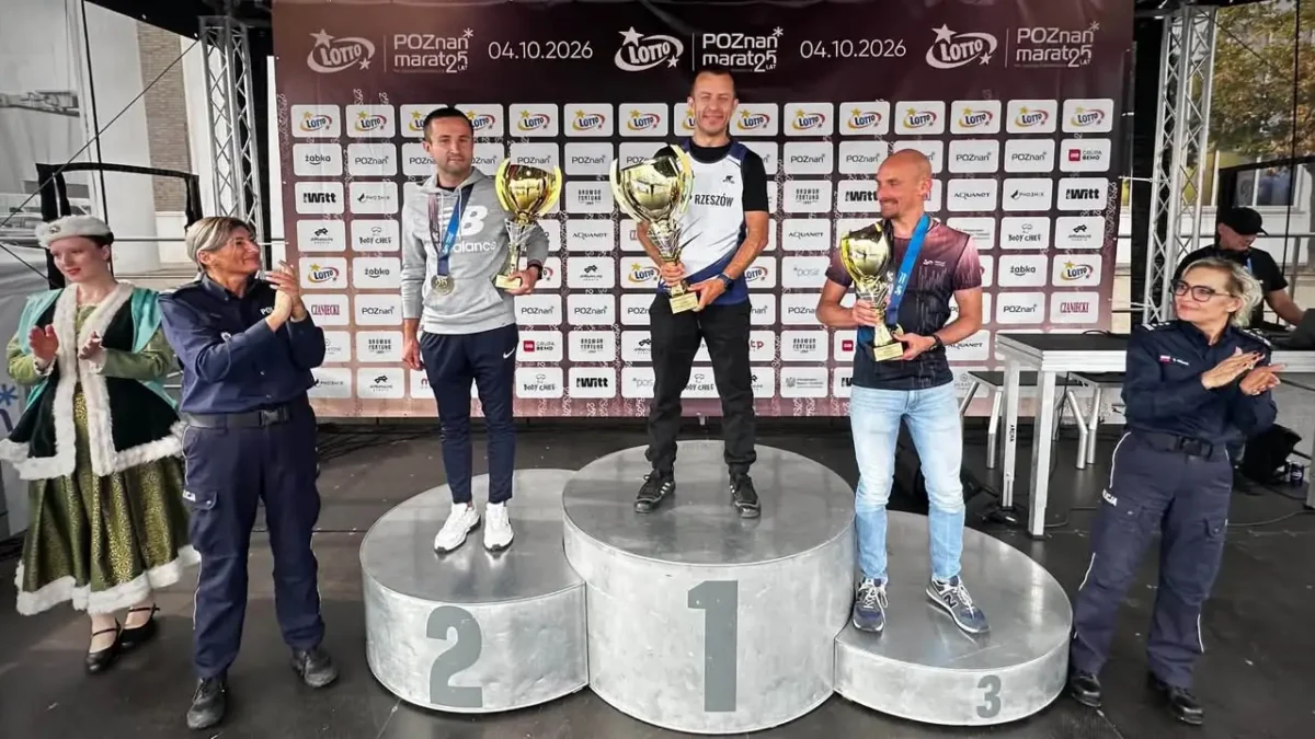 Komendant Powiatowy Policji w Ostrowie Wielkopolskim na podium 25. LOTTO Poznań Maratonu