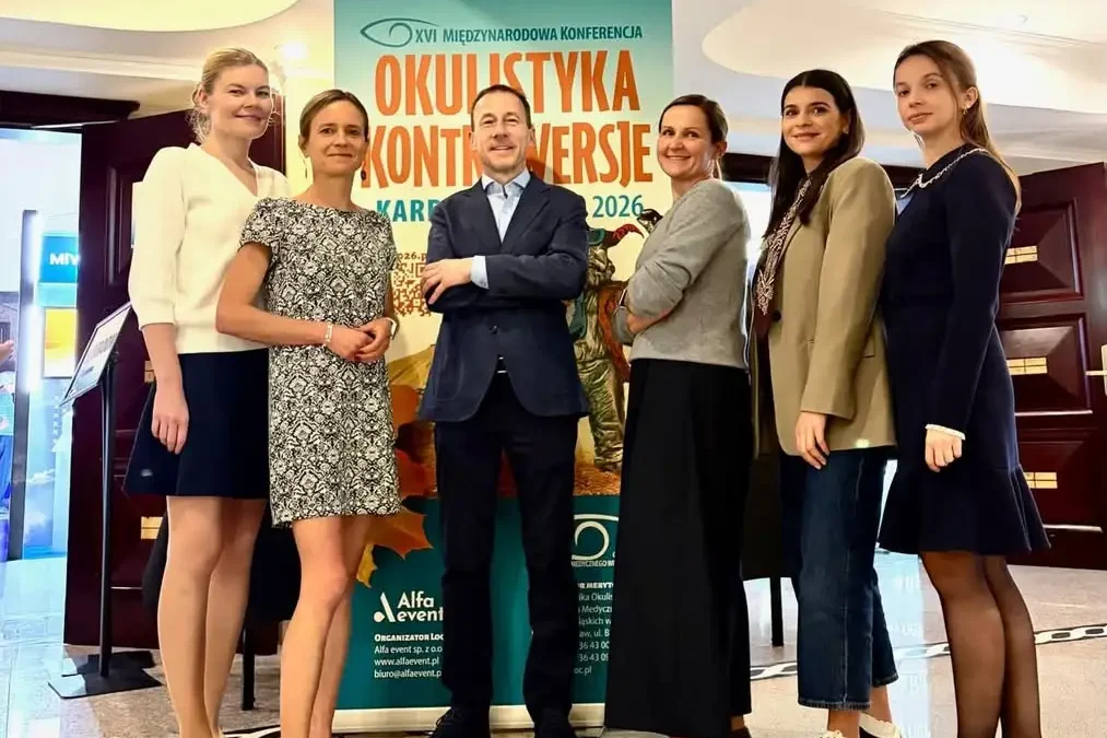 Okuliści z Ostrowa szkolili się w Karpaczu na konferencji OKULISTYKA–KONTROWERSJE 2026
