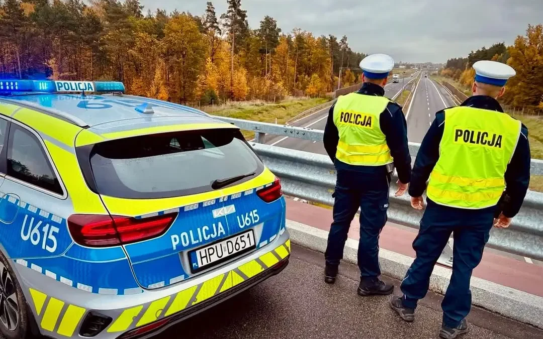 Ostrowscy policjanci apelują o bezpieczeństwo przed Dniem Wszystkich Świętych