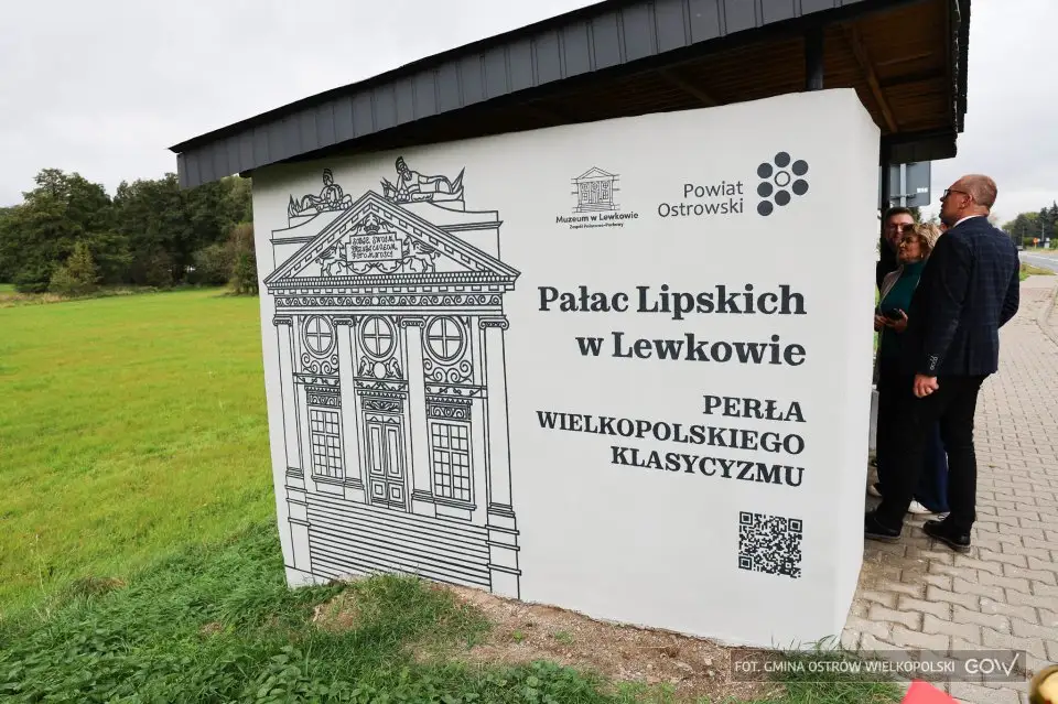 Murale z historią rodu Lipskich na przystankach w gminie Ostrów Wielkopolski